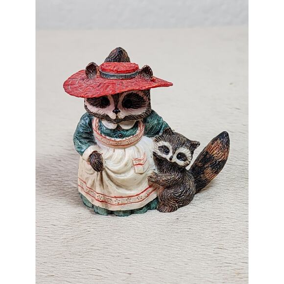 Holly And Chester Racoon Figurine 1986 H4051 Tall 2" Home Decor Taiwan Vintage - Picture 2 of 14